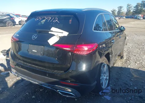 2025 Mercedes-Benz Glc 300 Suv z USA, uszkodzony, nr VIN W1NKM4GB9SF247912